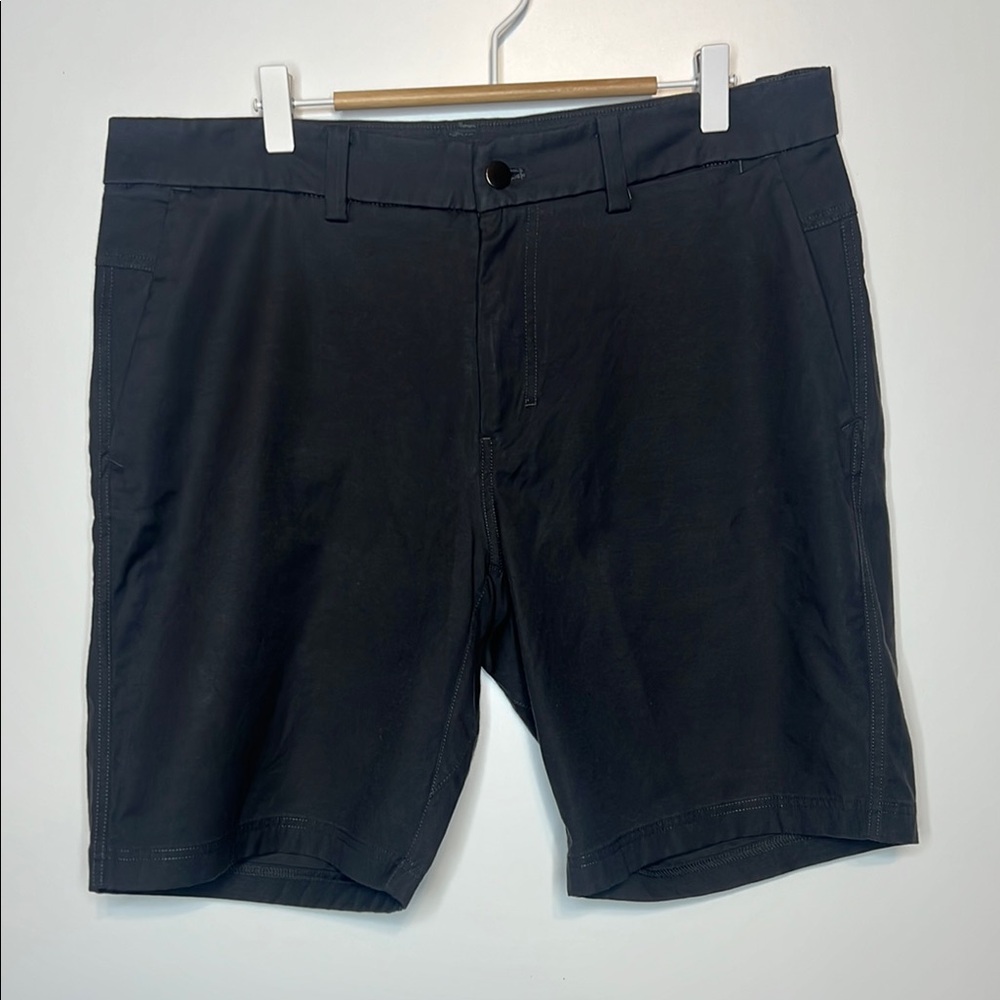Lululemon ABC classic fit short 7” Warpstreme Size 34